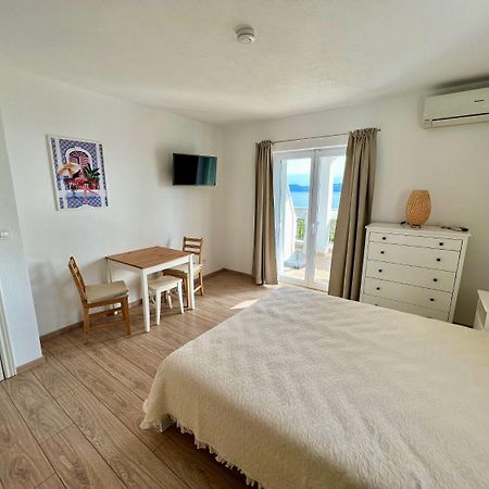 Apartments Via - 250 M From Sea Brela Exterior photo